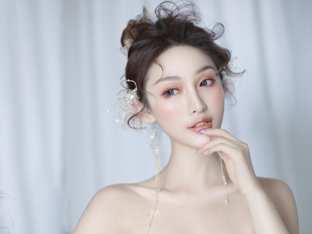 资深化妆师日韩/复古/中式/森系新娘早妆
