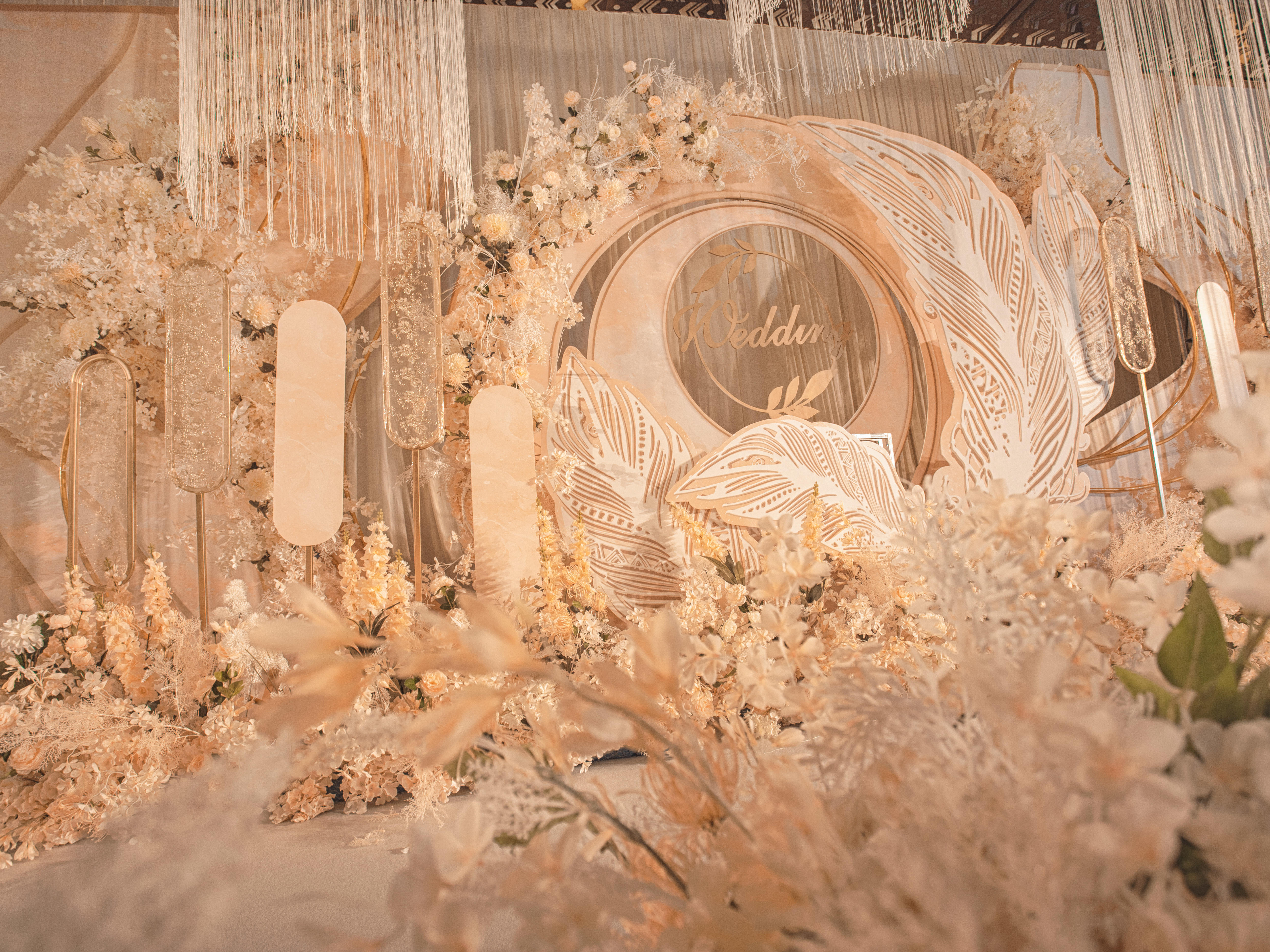 限时优惠简约大气香槟色婚礼 衢州万达广场店