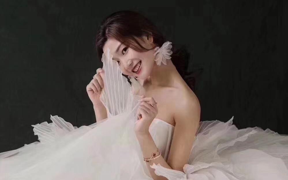 爆款，超仙法式天鹅湖显瘦重工奢华大拖尾