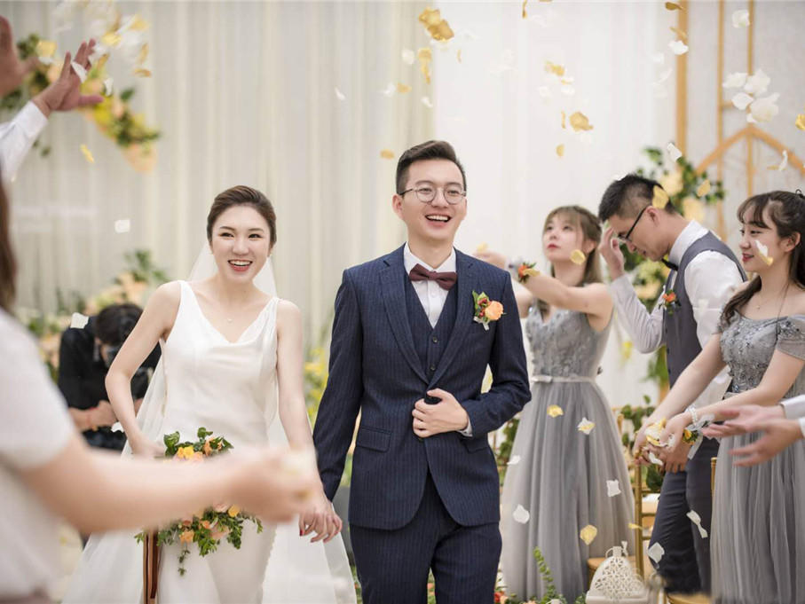 男士婚纱照服装_婚纱照风格(3)