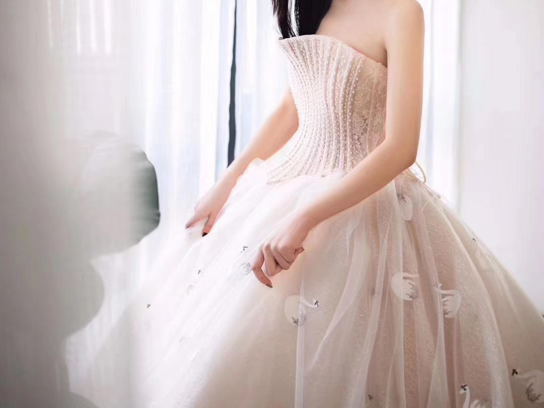 超人气爆款 典礼婚纱 定制