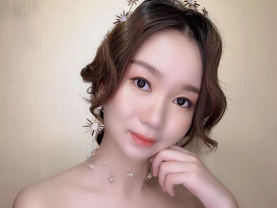 首席化妆师唯美婚照 送妈妈妆 伴娘妆各一个