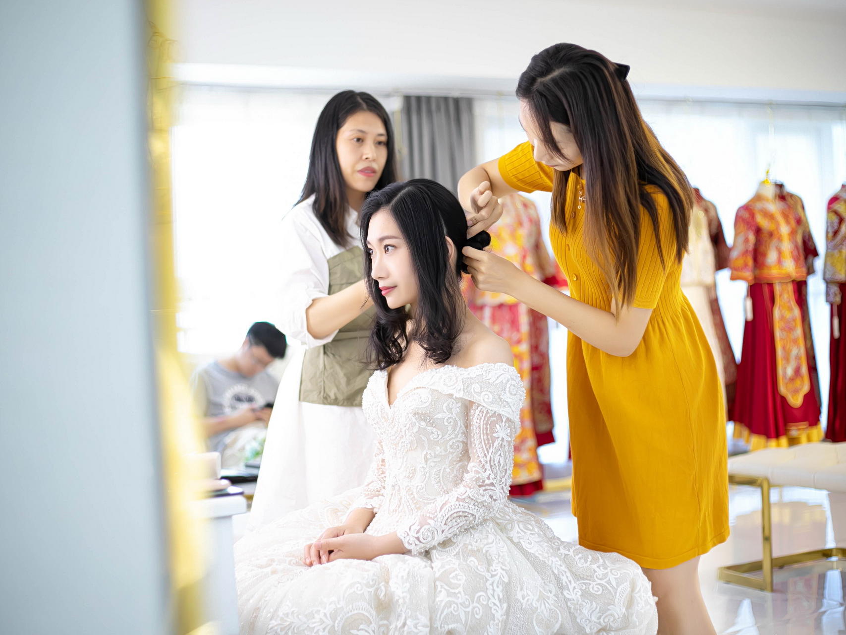 婚礼跟妆+秀禾晚服西装伴娘服化妆造型多选一