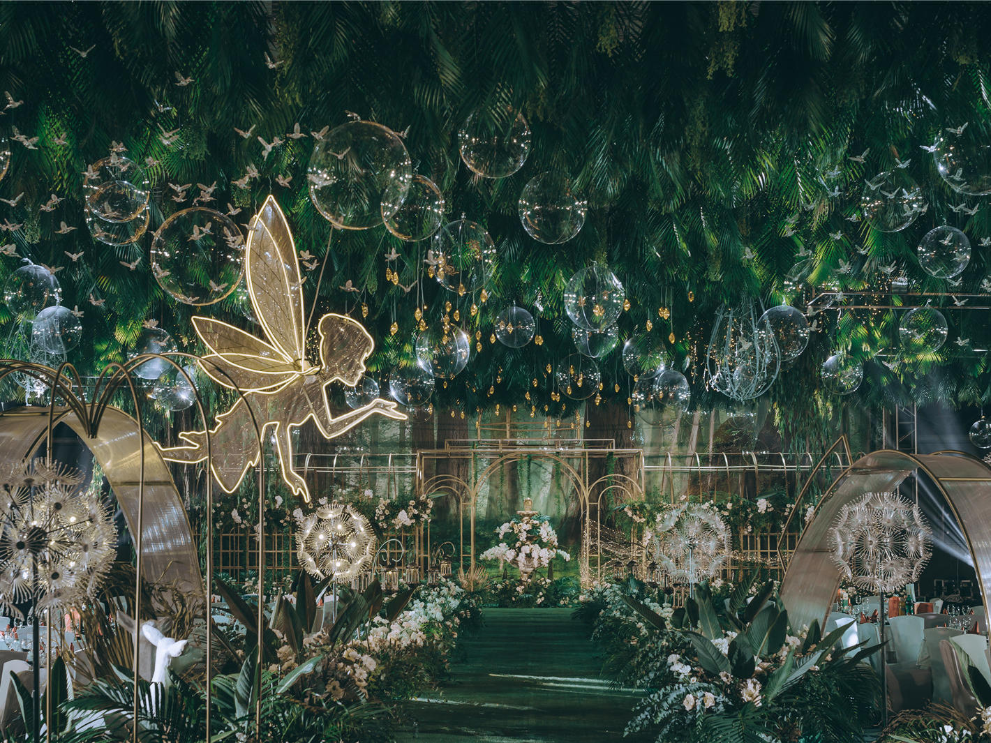 简约韩式白绿/极简秀场风