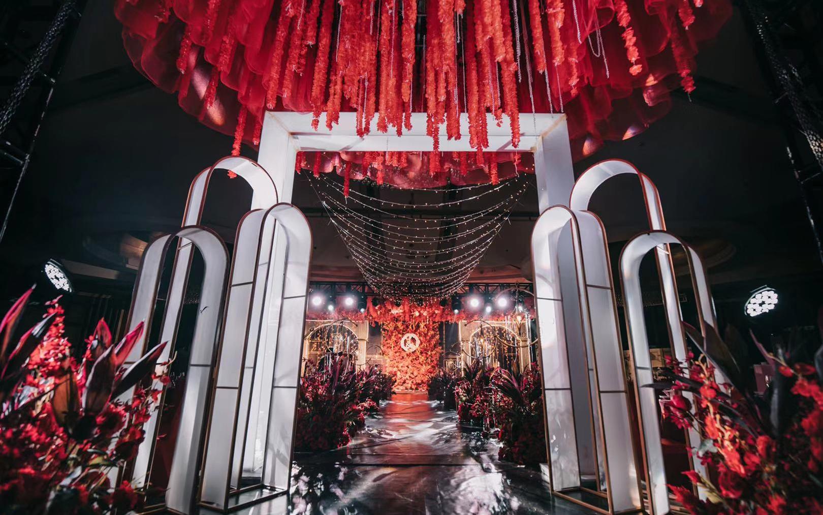 【爱尚你】许你一场红色婚礼 如同年华盛开的火焰