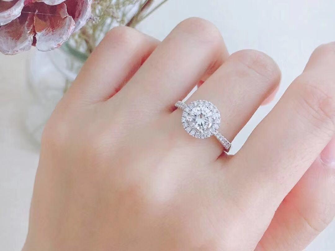 QC  求婚钻戒   50分 白18k金轻奢钻戒