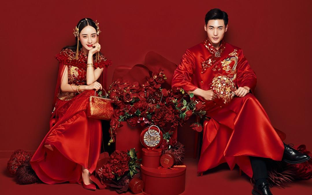 底片全送＋10服10造＋总监团队量身定制