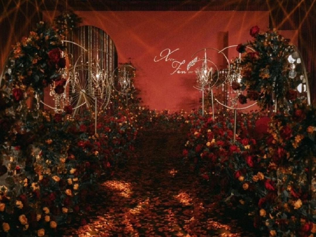 成都红杏酒家·红黑金系列·一家全包含四大