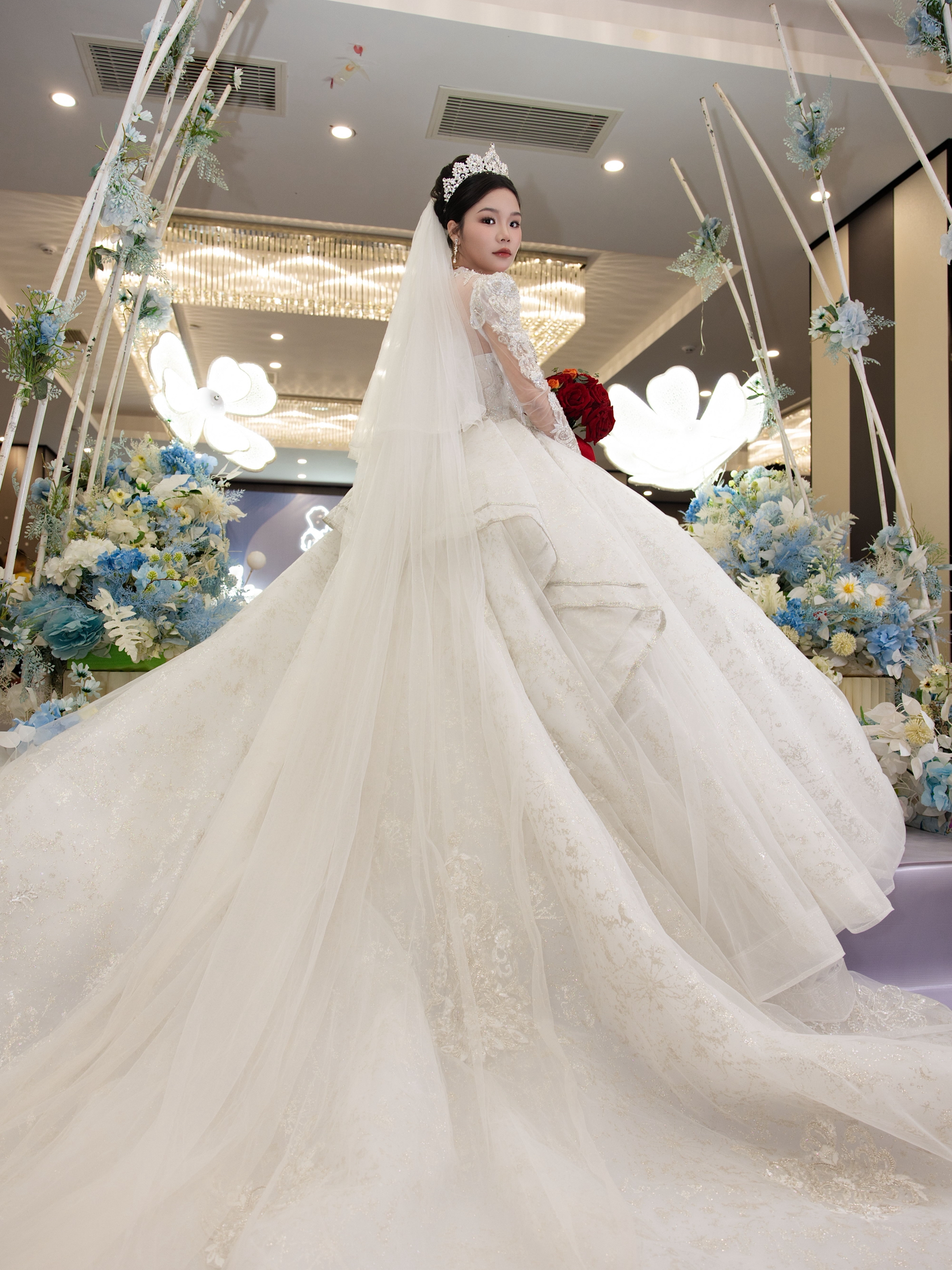 你看向我时，我也正看向你