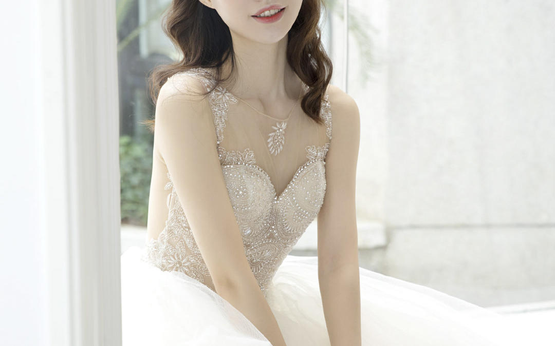 【婉纱仙妮】露背透视款公主裙拖尾婚纱