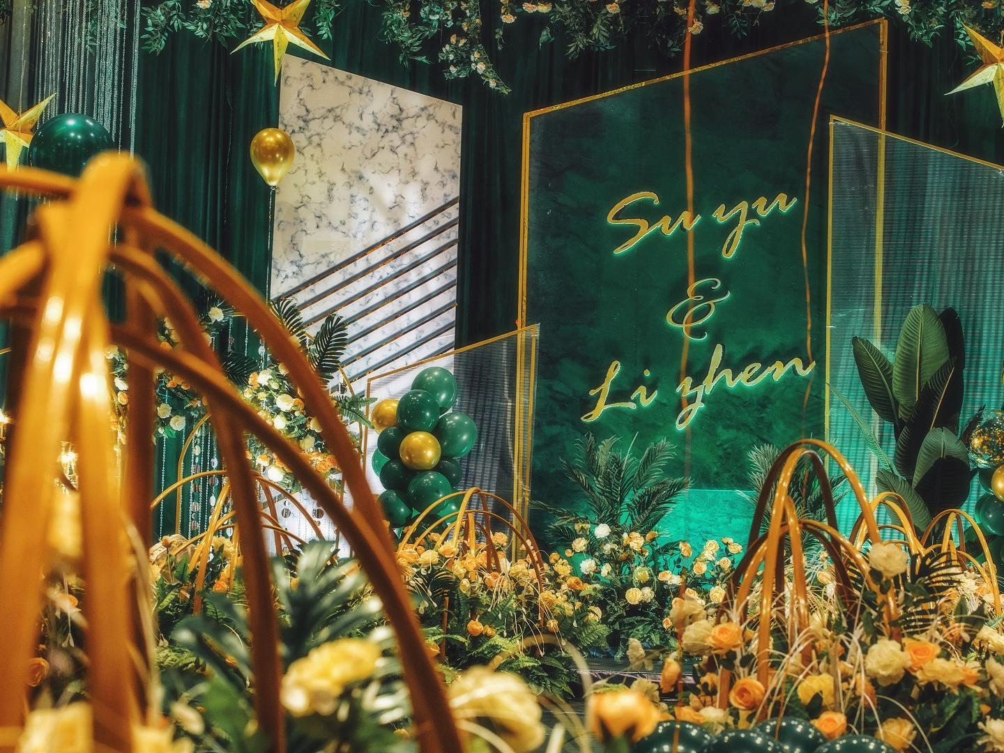 【千寻婚礼】墨绿奢华 匠心制作 四大金刚