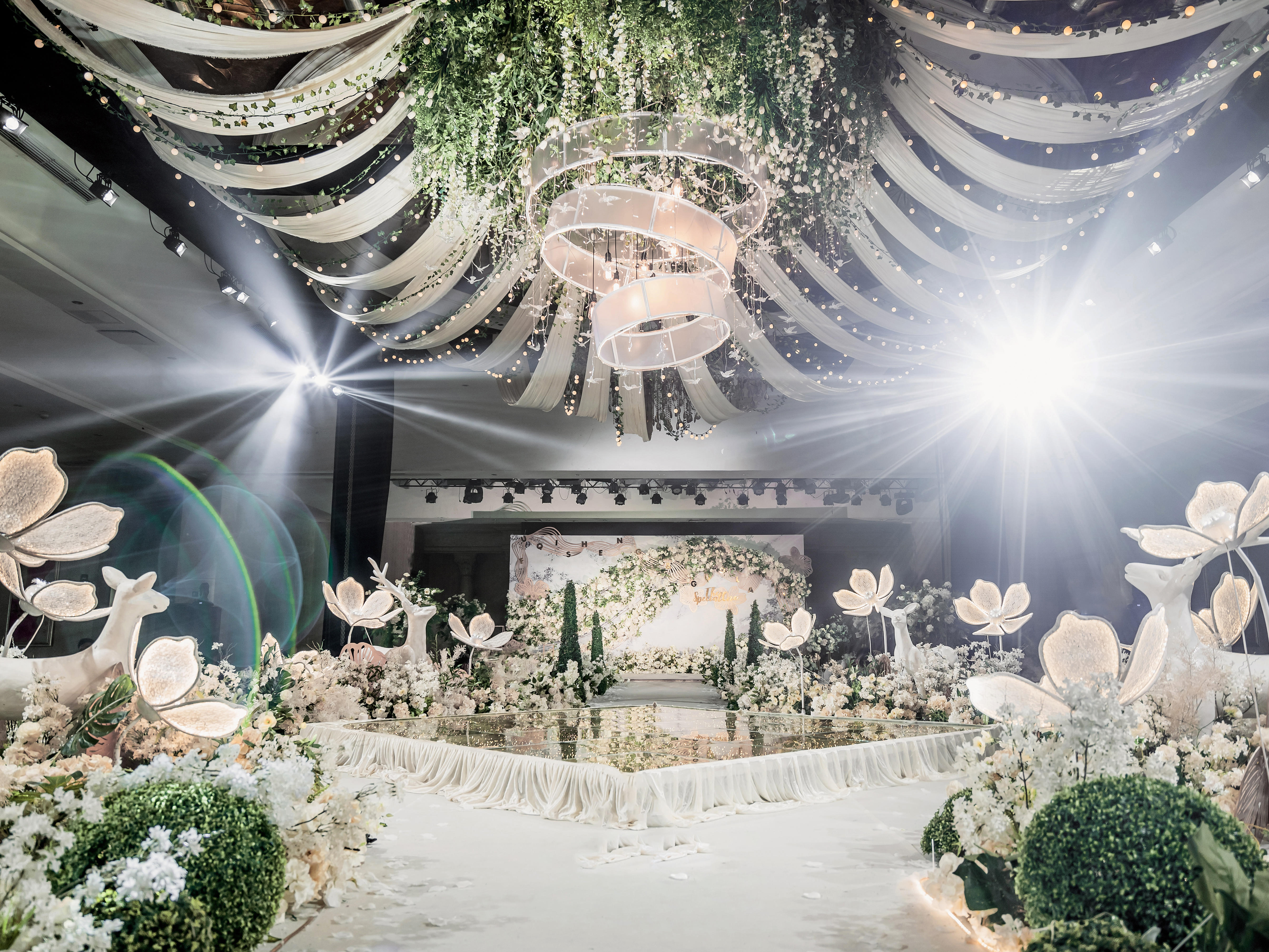 绚烂之光高端定制森系婚礼 包含四大