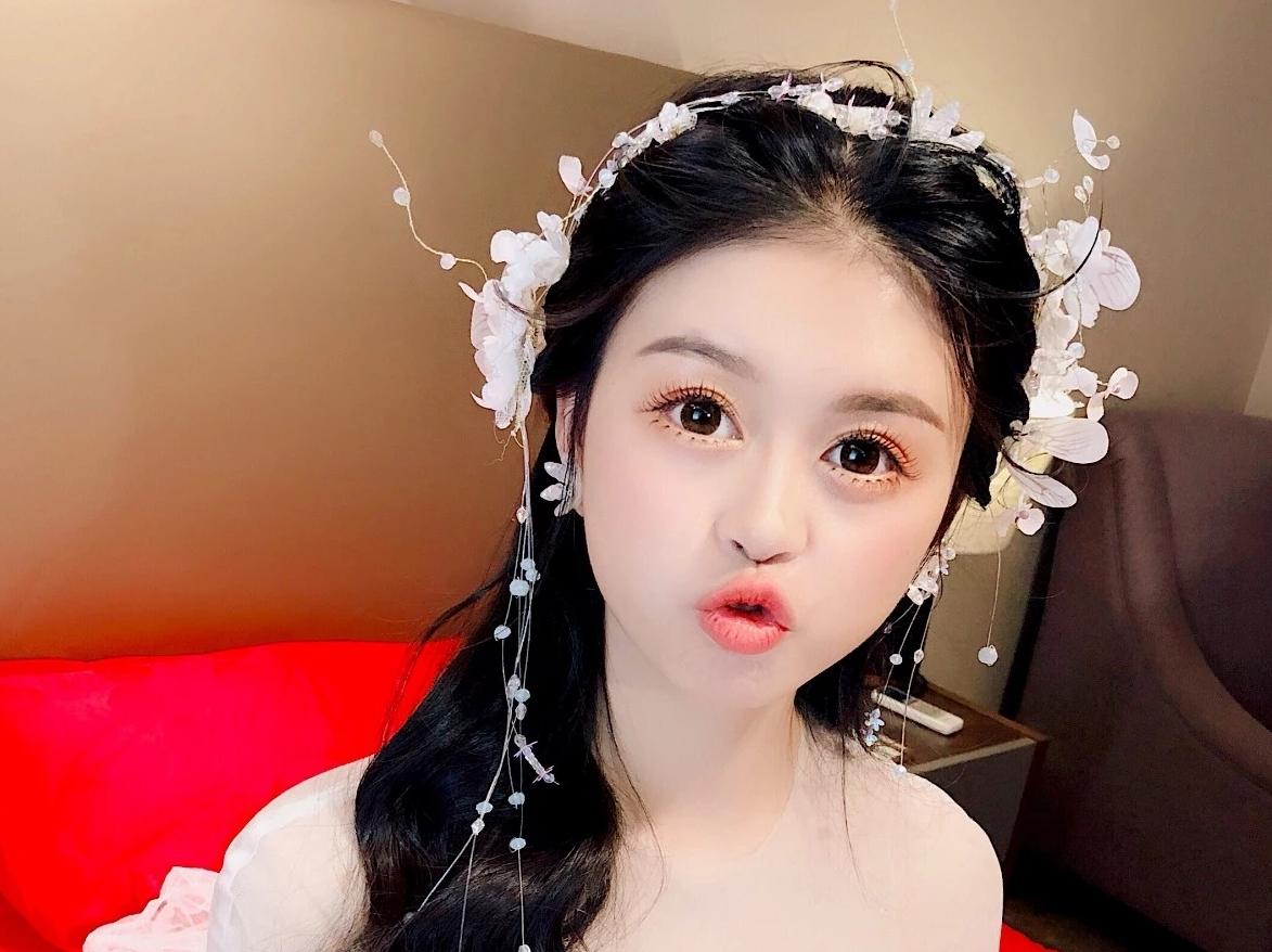 玖玖美妆资深老师全天婚礼跟妆