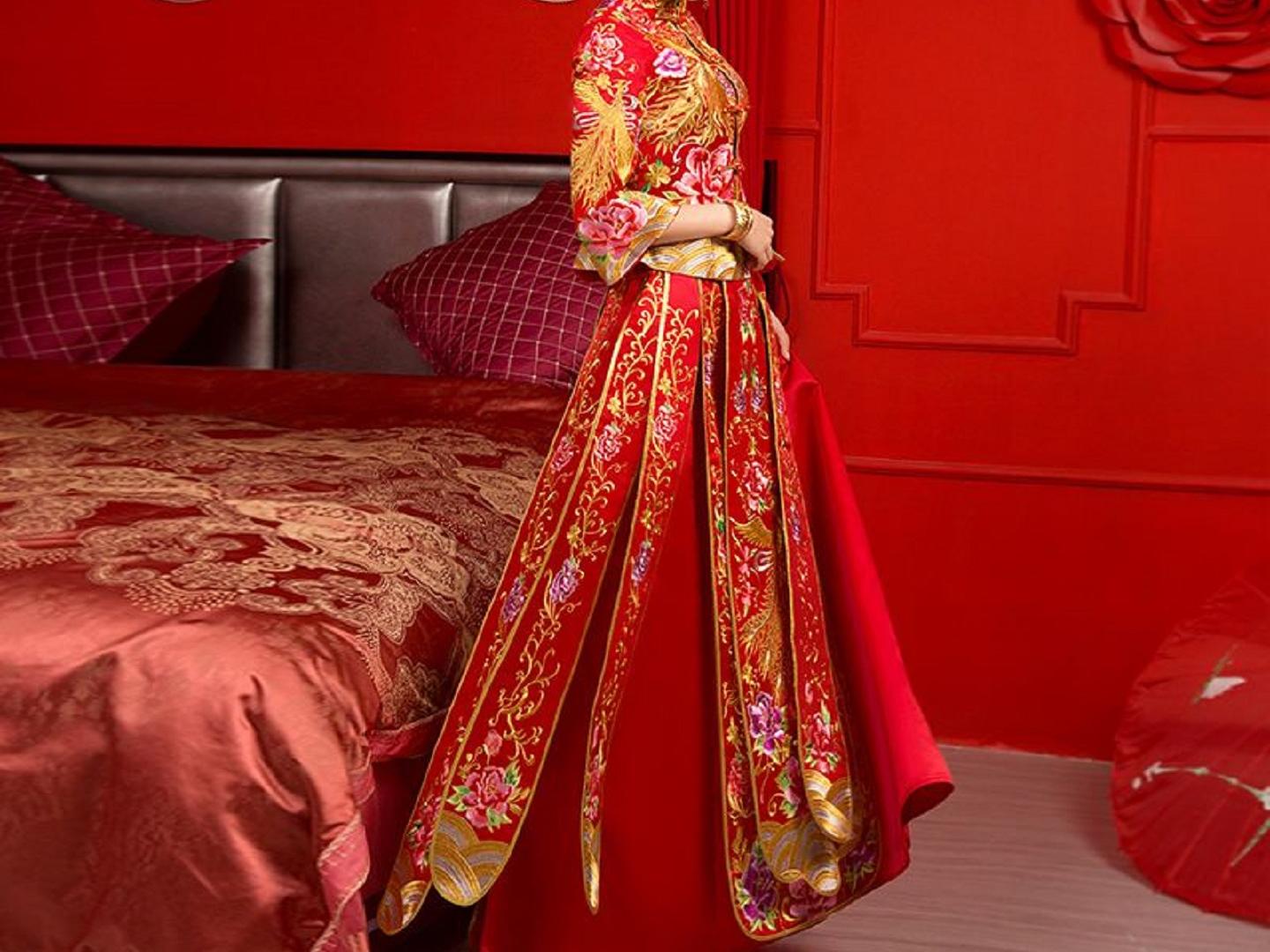 亚东婚纱 2019中式嫁衣+敬酒服+西装三件套