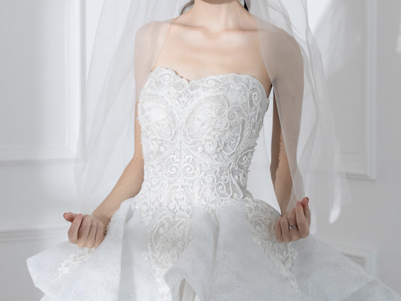 【简爱梦幻公主系列】定制婚纱+出阁服+敬酒+跟妆