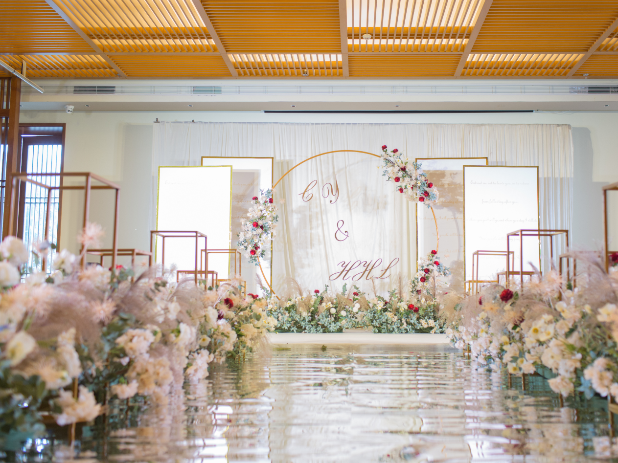 小型婚礼之选-静谧香槟色婚礼加灯光