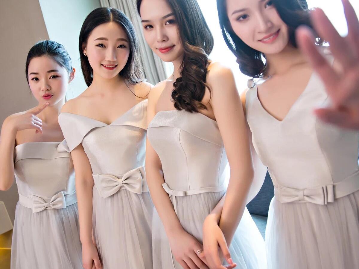 4个伴娘+妈妈妆套餐（不跟妆）