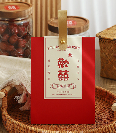 50个红色皮质手提喜糖盒10*6.5*13cm