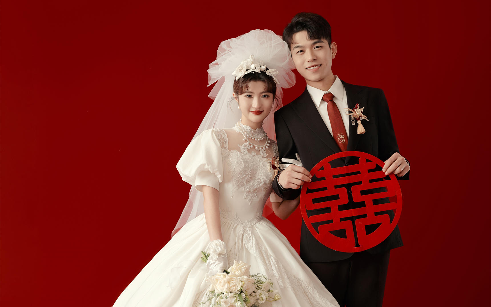 甜蜜氛圍感喜嫁風(fēng)婚紗照