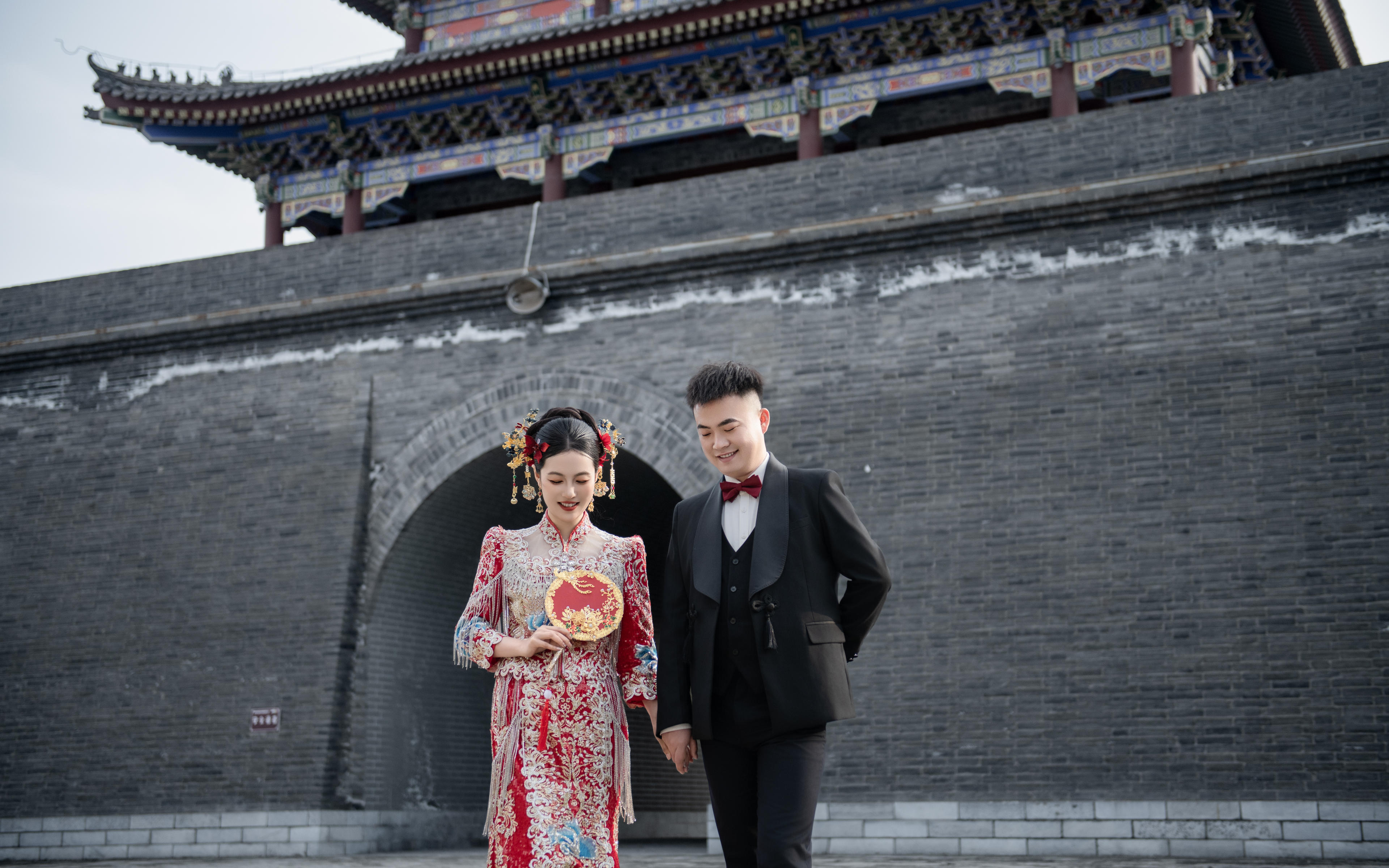 中式婚紗照+油畫風組合