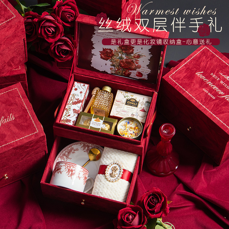絲絨雙層伴手禮 結(jié)婚化妝鏡送閨蜜小眾實(shí)用姐妹團(tuán)雙層手提禮盒