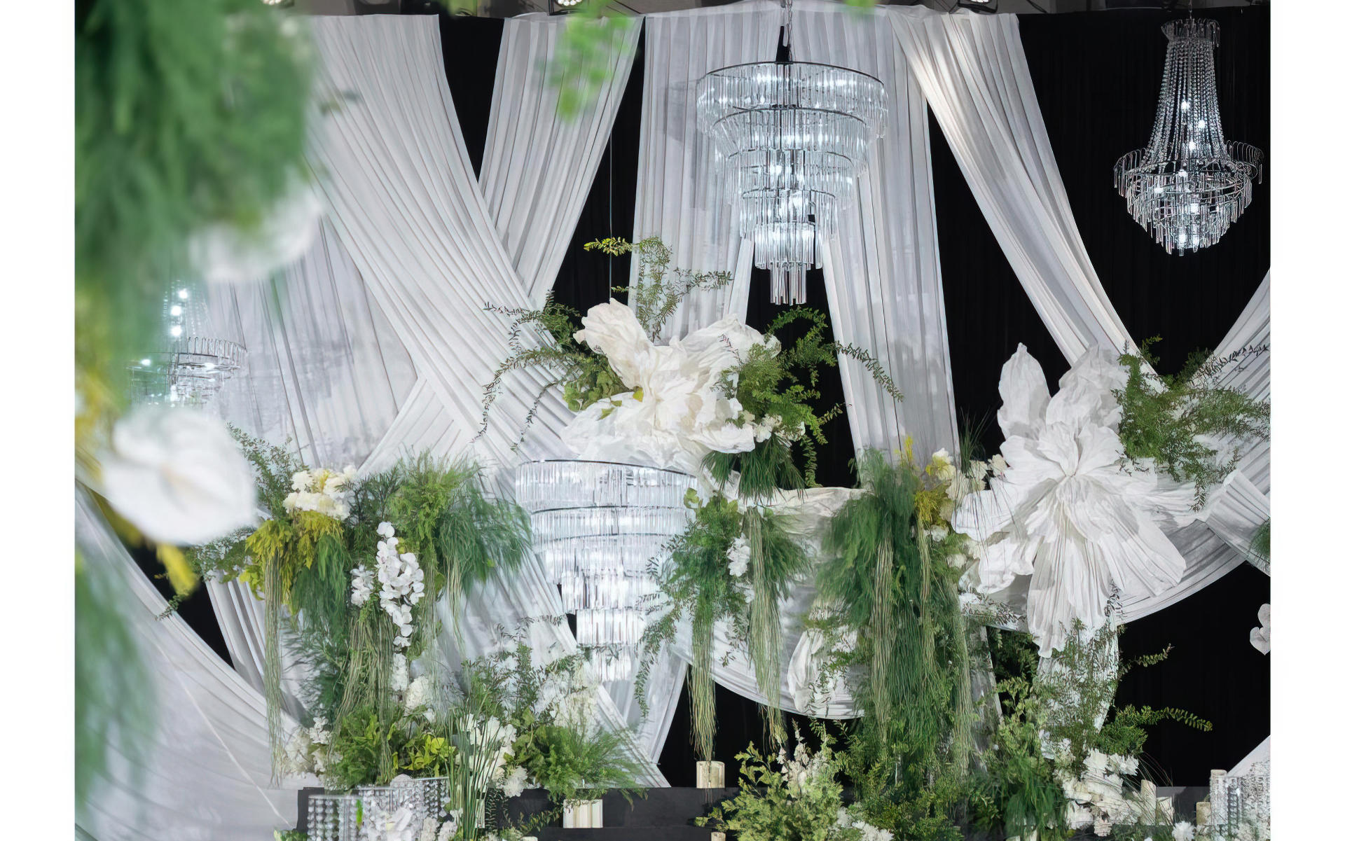 白绿色布艺酒店婚礼