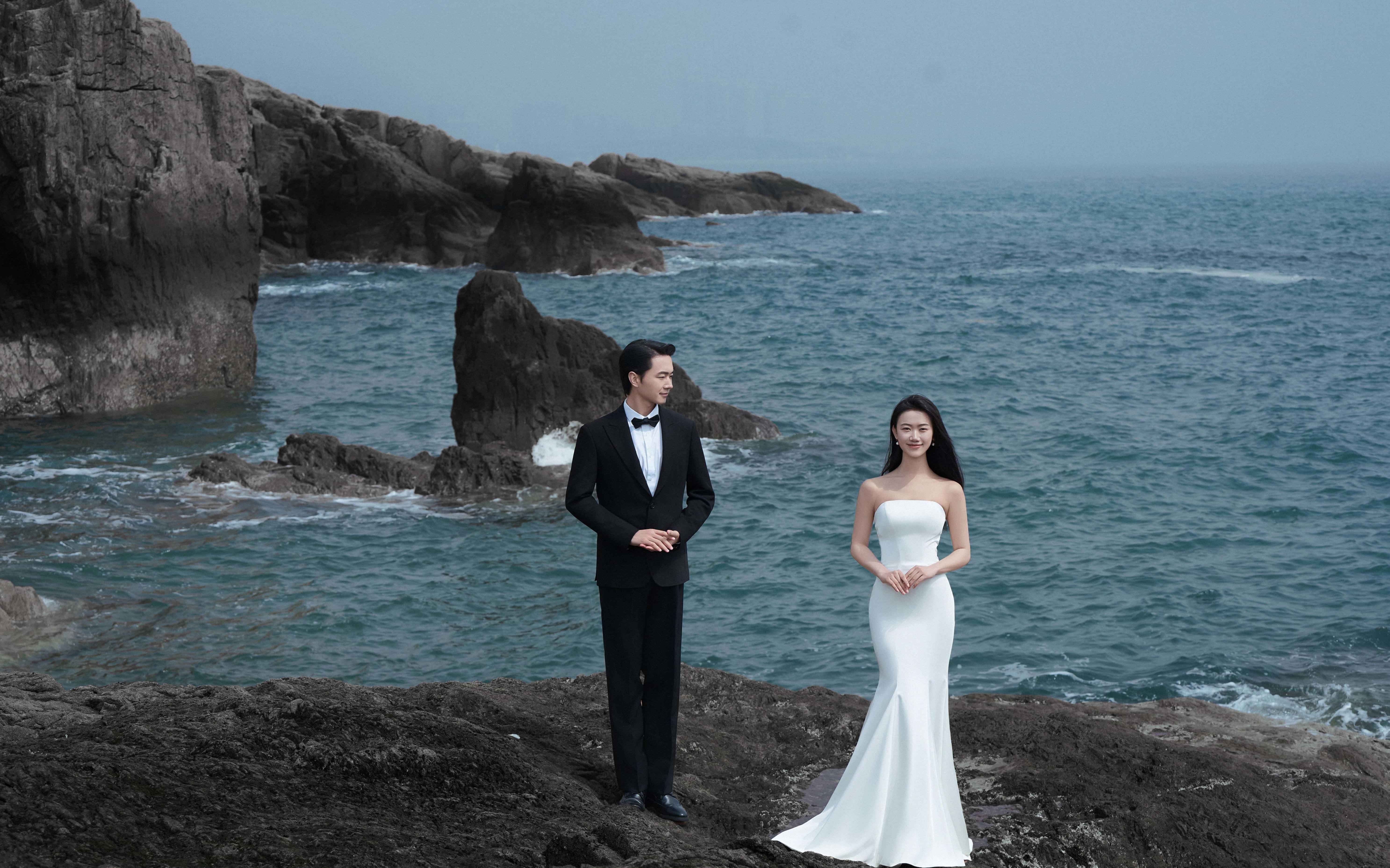 蓝色大海的传说 超有氛围感的海边婚纱照