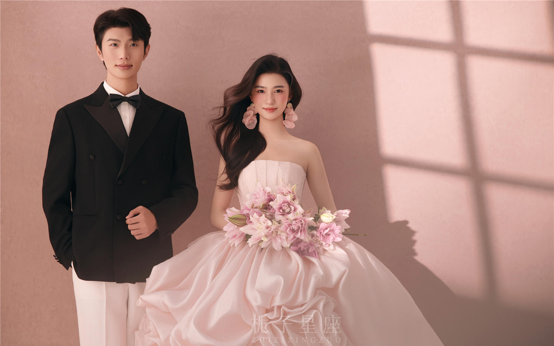 💓捕捉心动的粉雾瞬间｜把婚纱照拍成会发光的诗✨