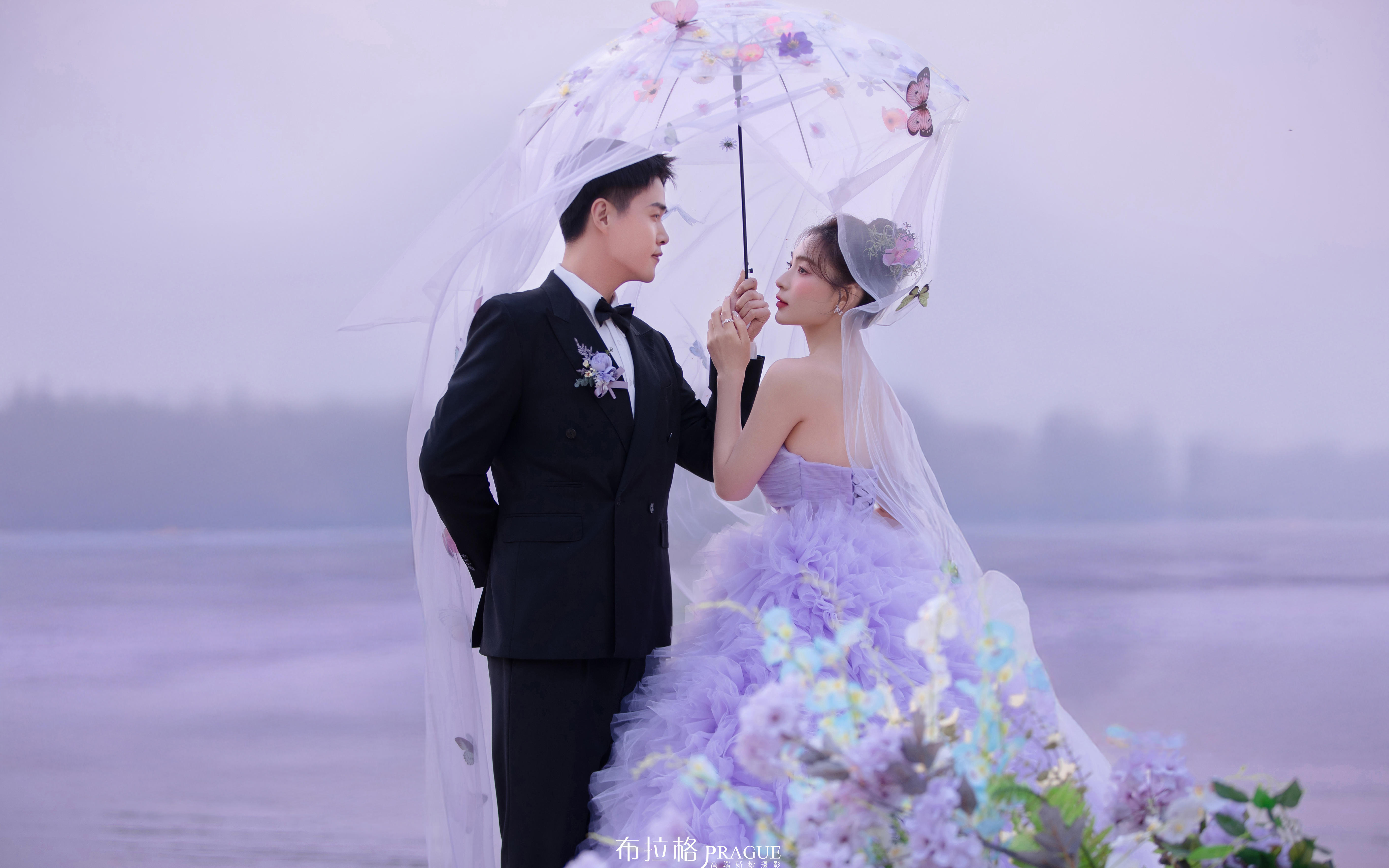 湖畔夕阳婚纱照  紫色暮光的浪漫篇章