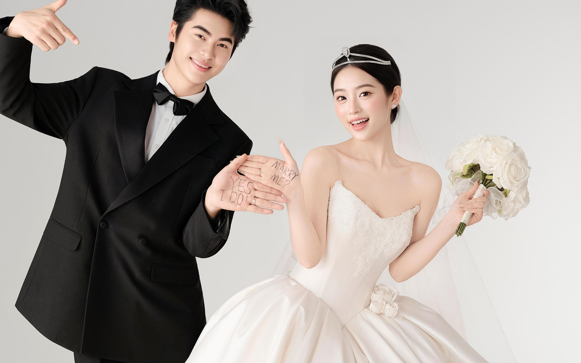 被夸爆的极简主纱婚纱照❗️韩味儿太浓啦