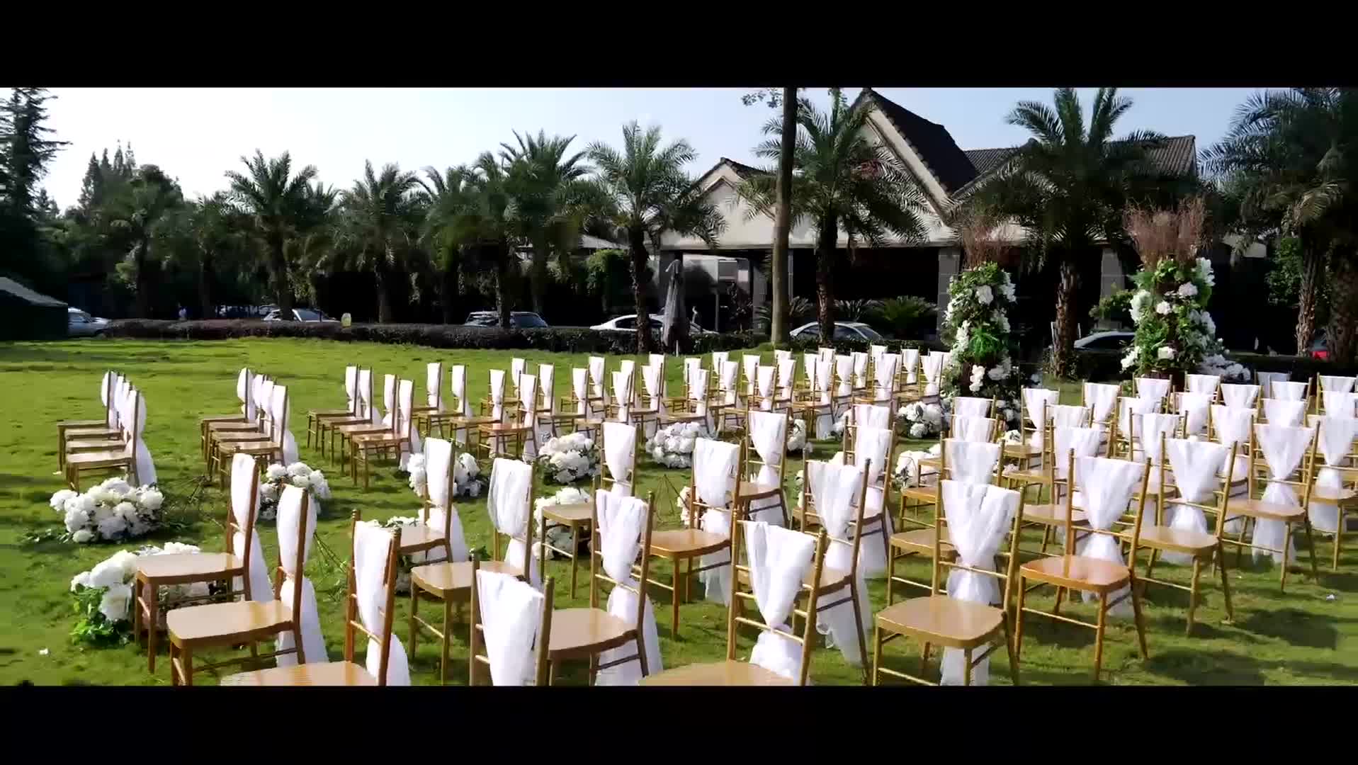 聘婷豆蔻相识，凝眸深处相知