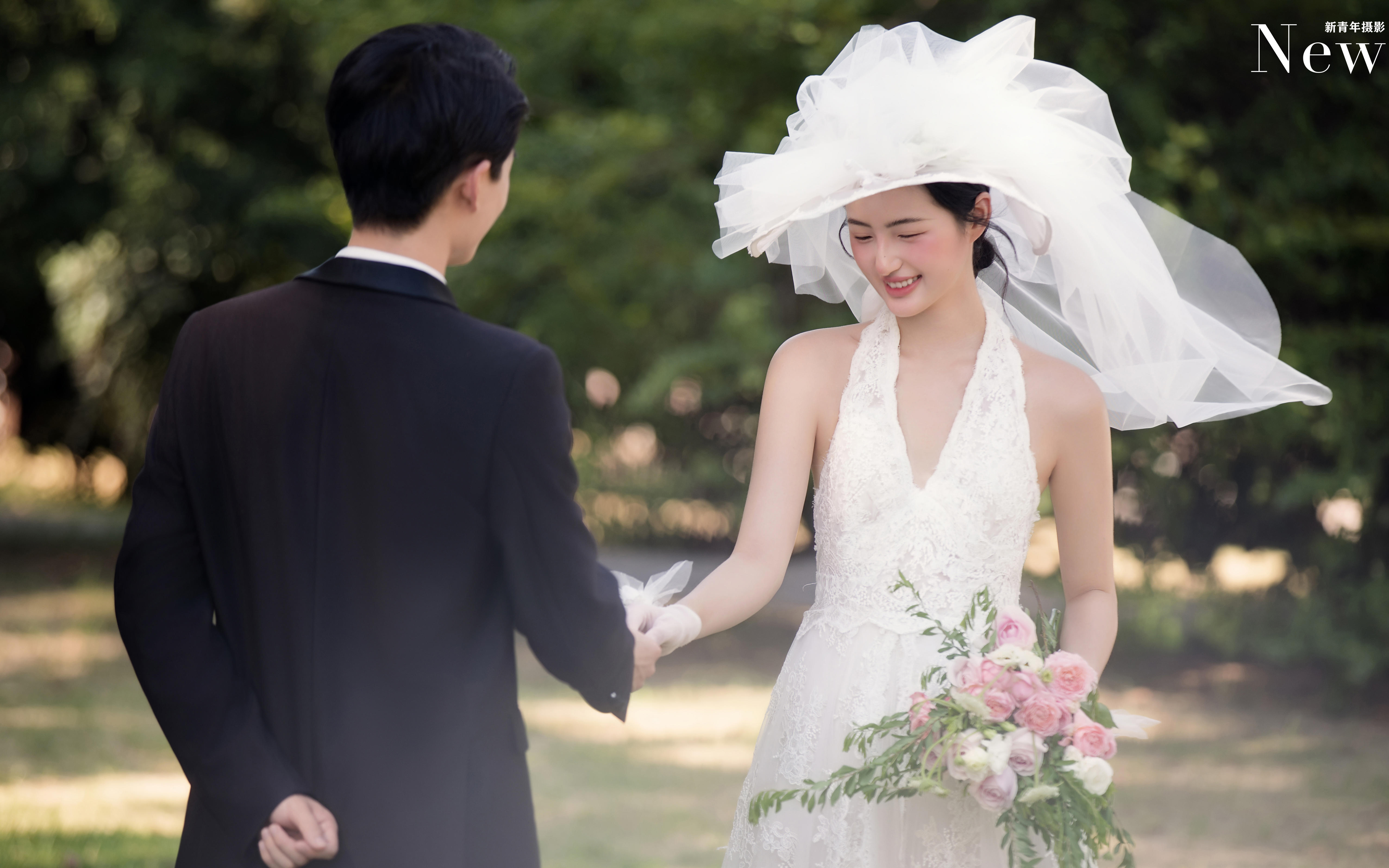 《草坪森系婚纱照》