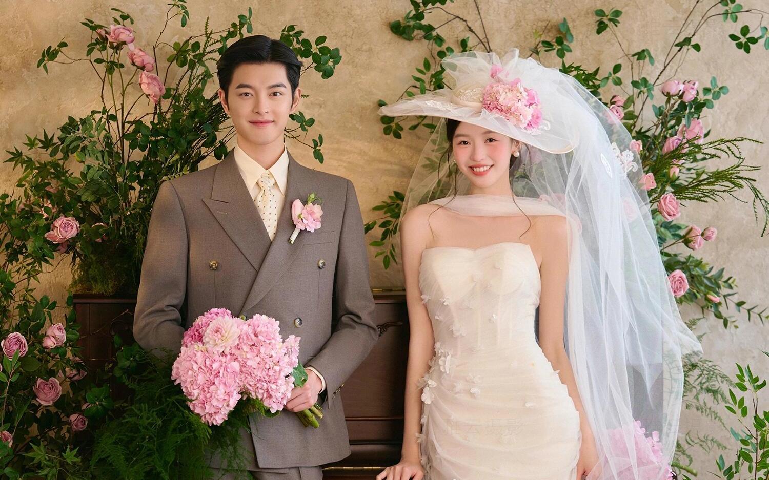 【法式慵懒×大礼帽 轻复古婚纱照甜度超标啦】