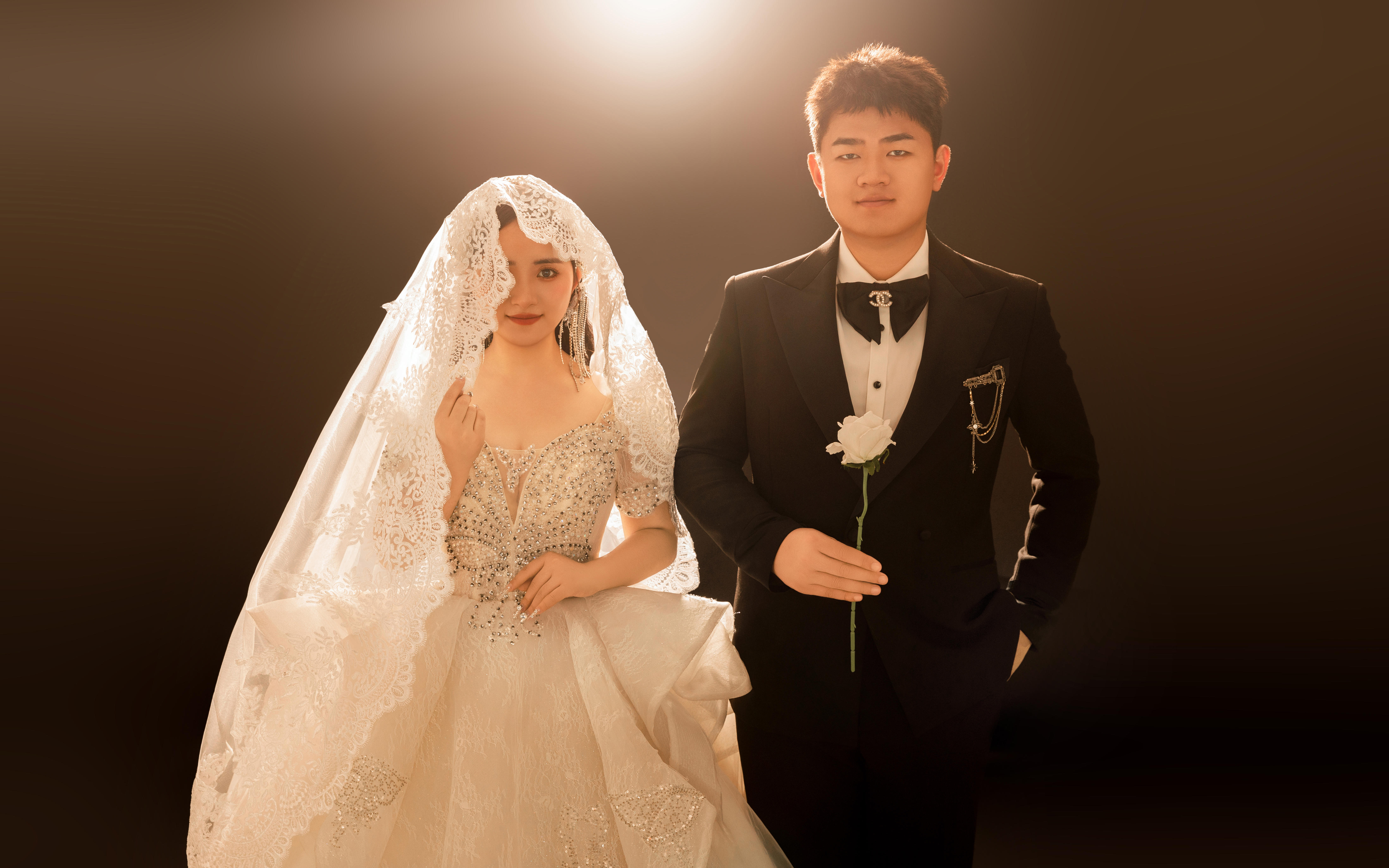 【优格】真的无法拒绝！一眼就心动的室内光影婚纱照