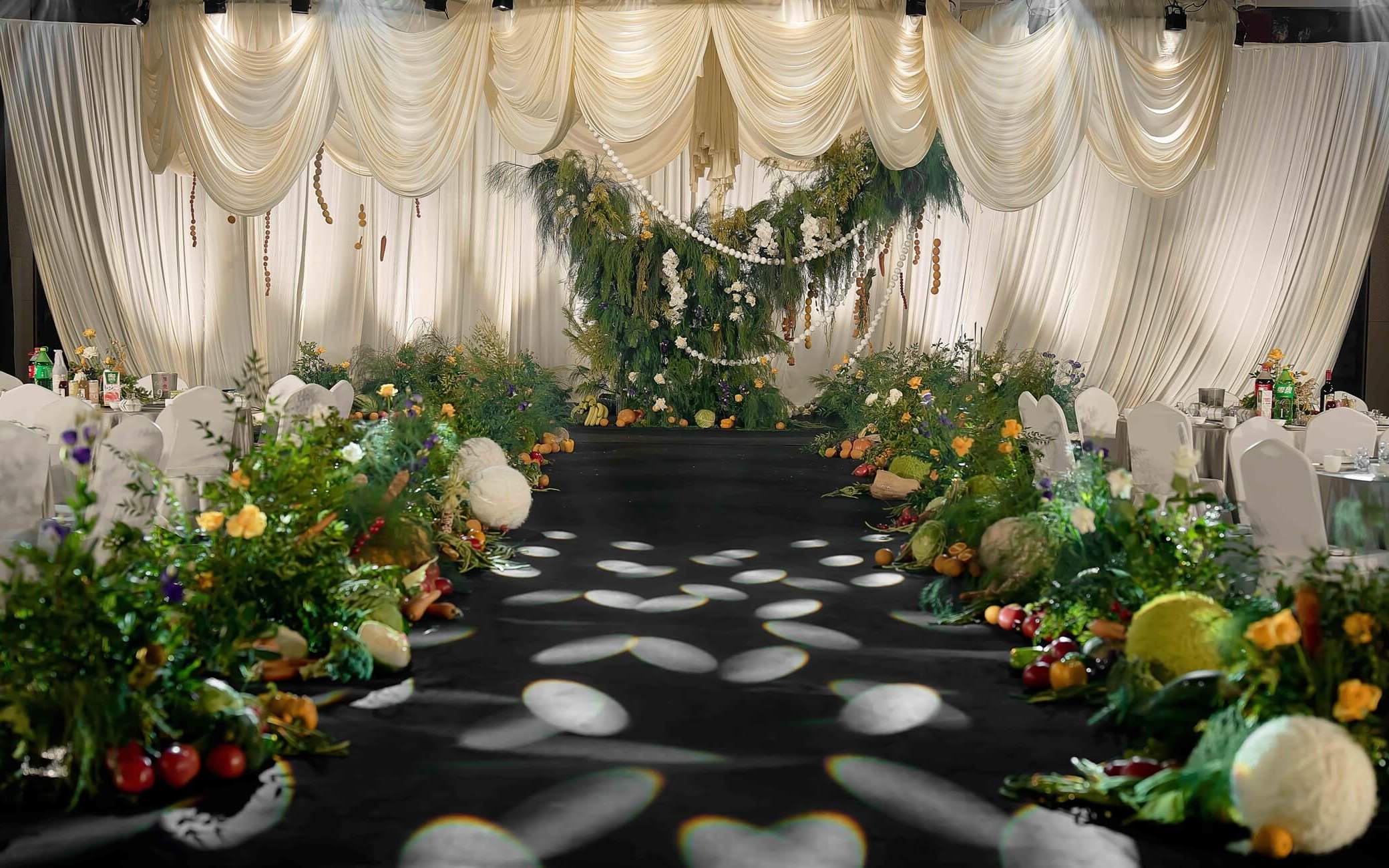 自然气息萦绕的简约婚礼