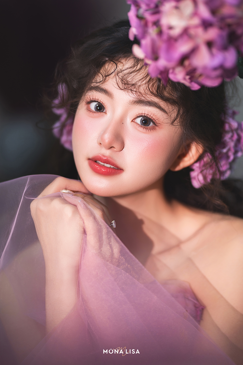 粉色鲜花复古油画婚纱照｜浪漫与优雅的融合