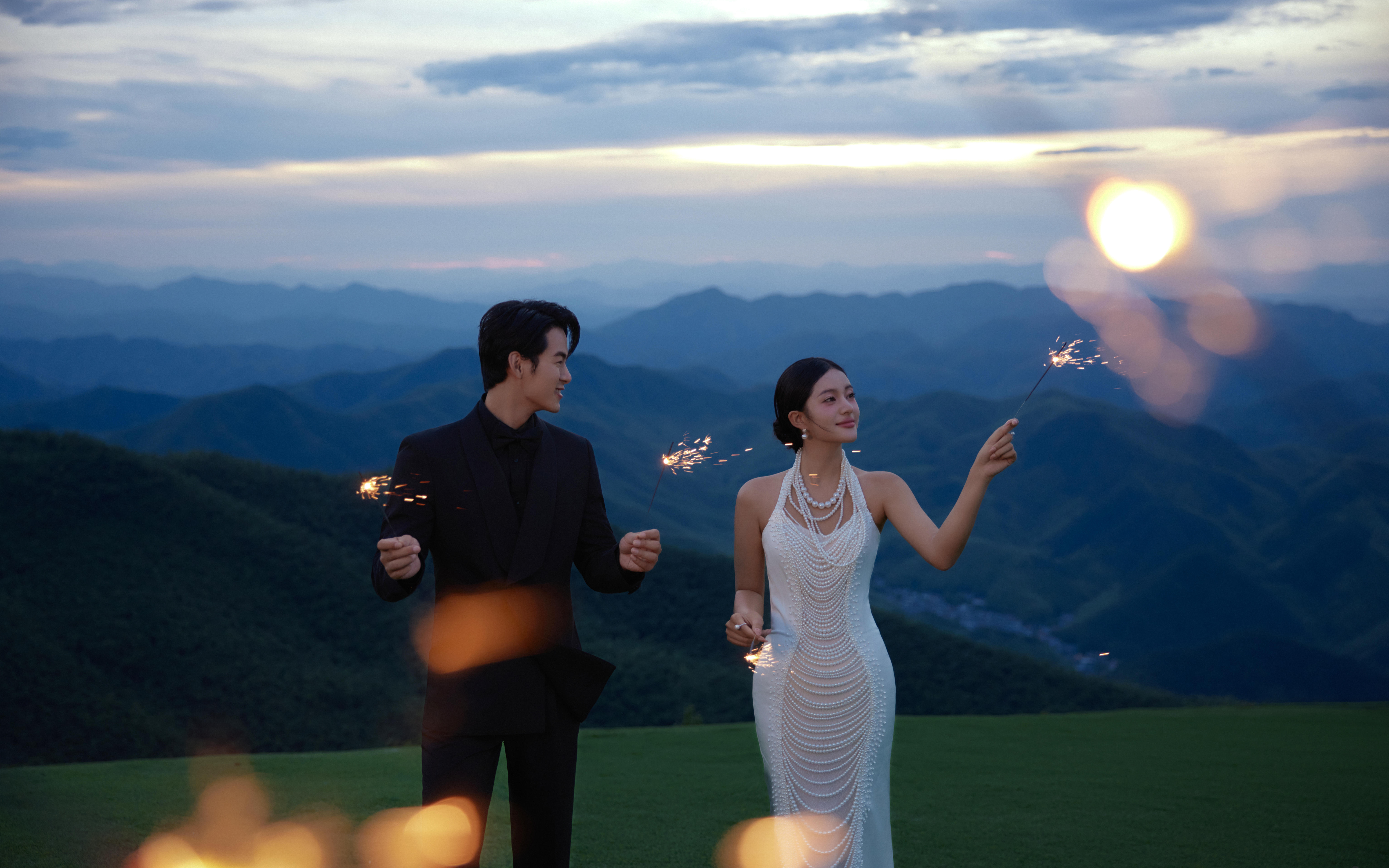 新人必看｜山顶婚纱照 拍出令人惊艳的氛围感