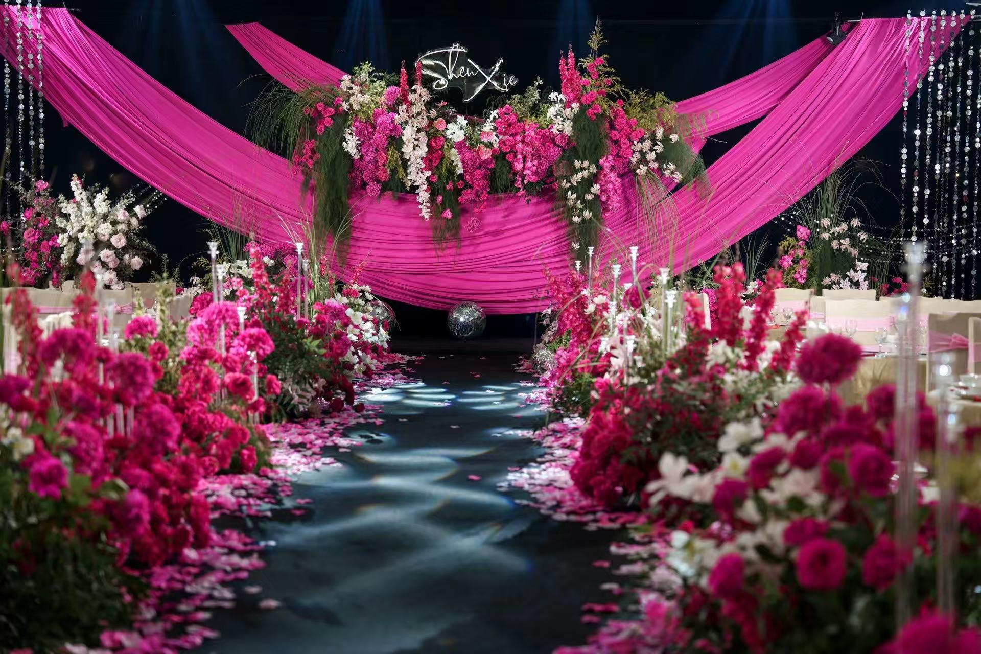 余杭仓溢绿苑，玫红雅韵