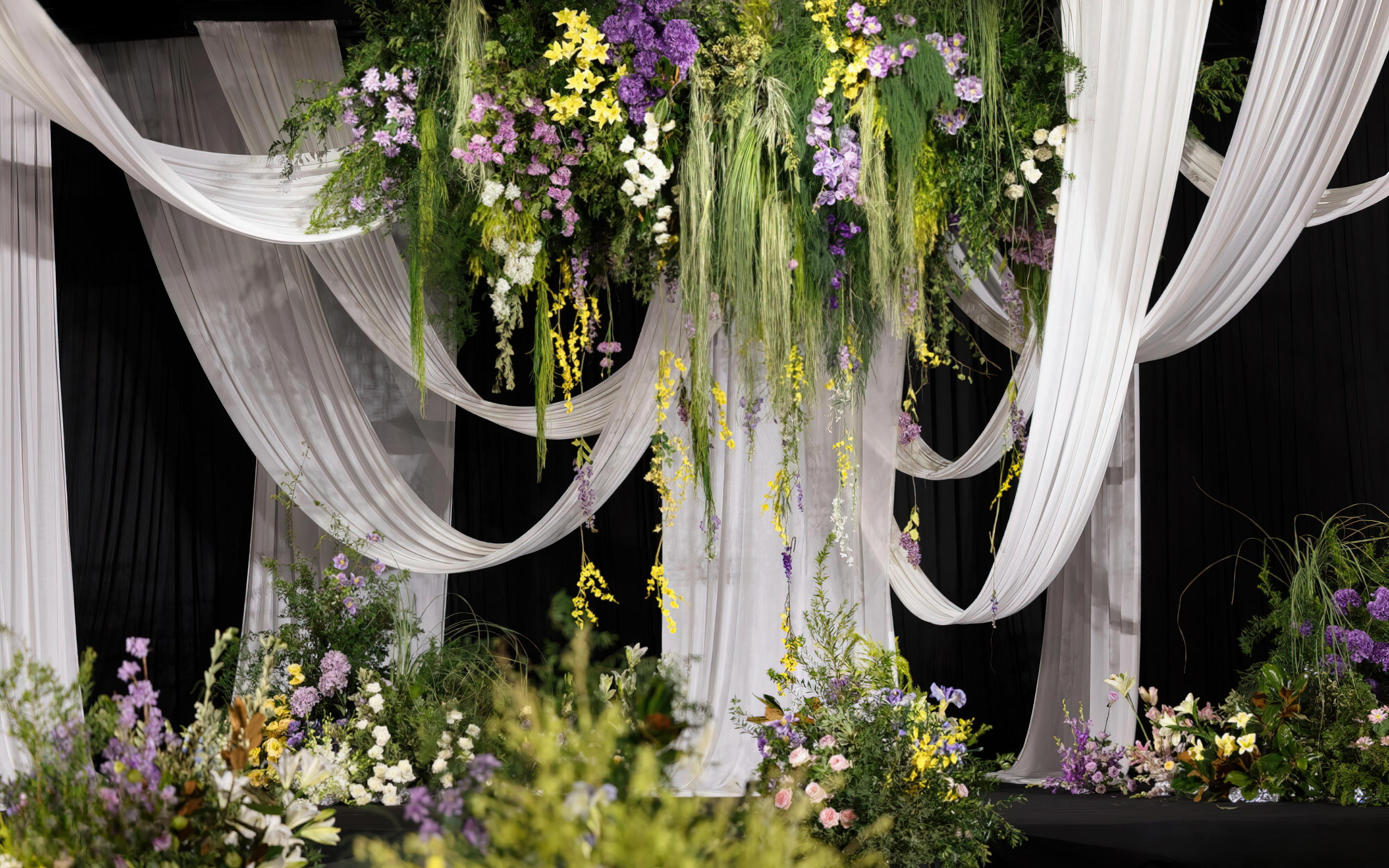 绿色花艺婚礼无吊顶