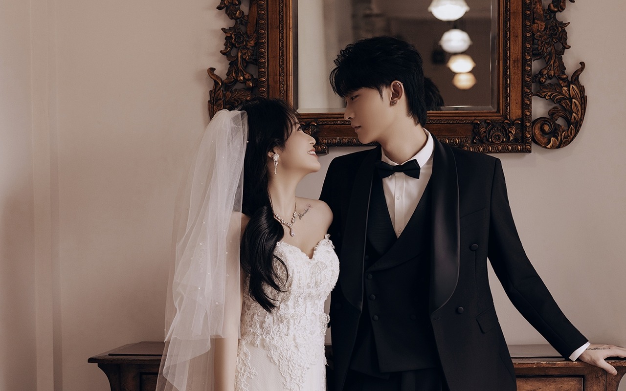 🎥 镜头定格在最后一帧 | 胶片感复古婚纱照