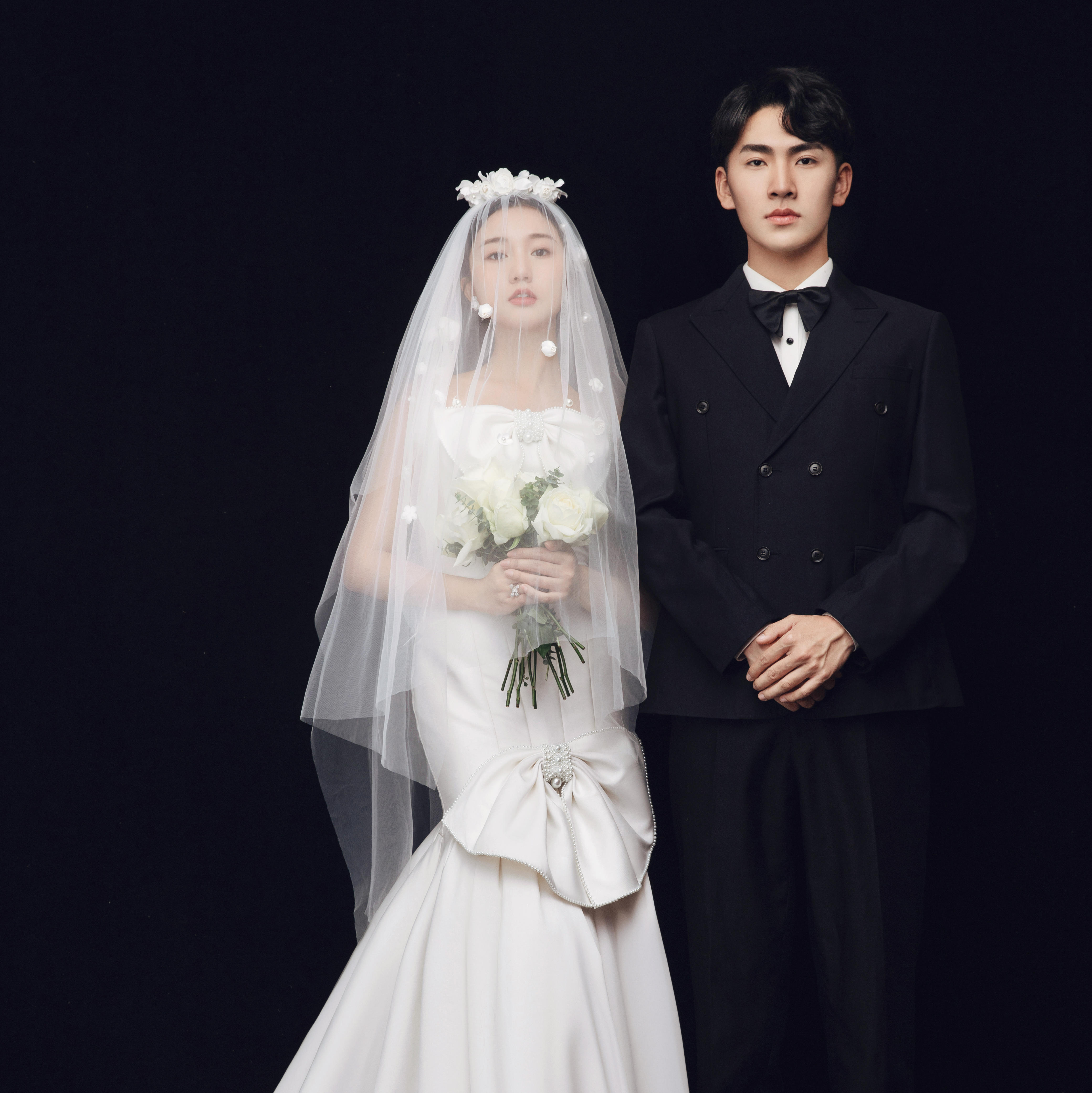 纯黑背景的韩式光影婚纱照，真的爱惨了❗❗