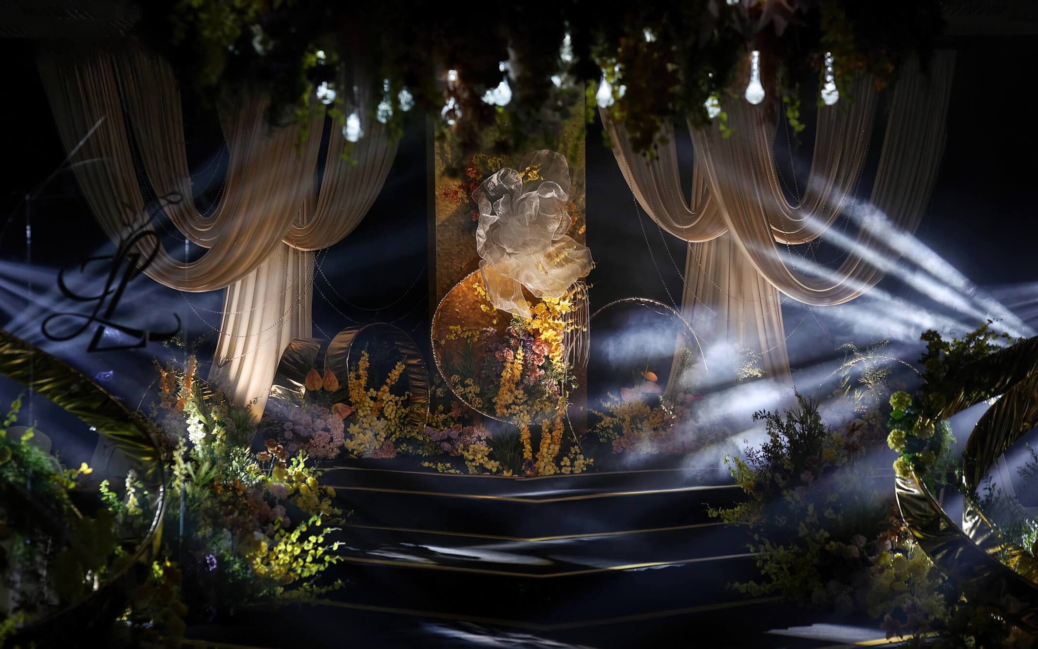 金色小眾高級感新中式婚禮