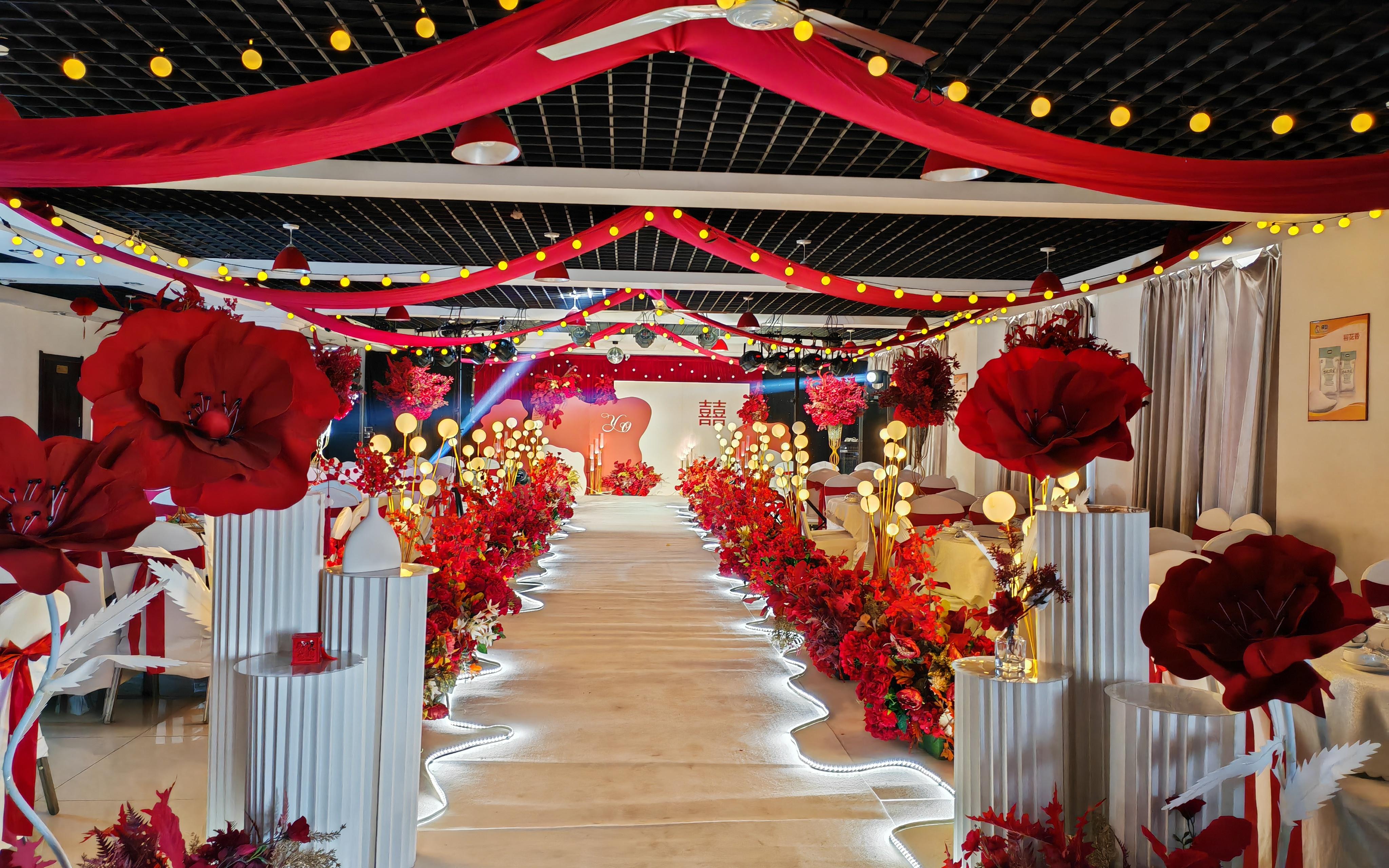 吉林市江北婚礼现场实拍白红温馨
