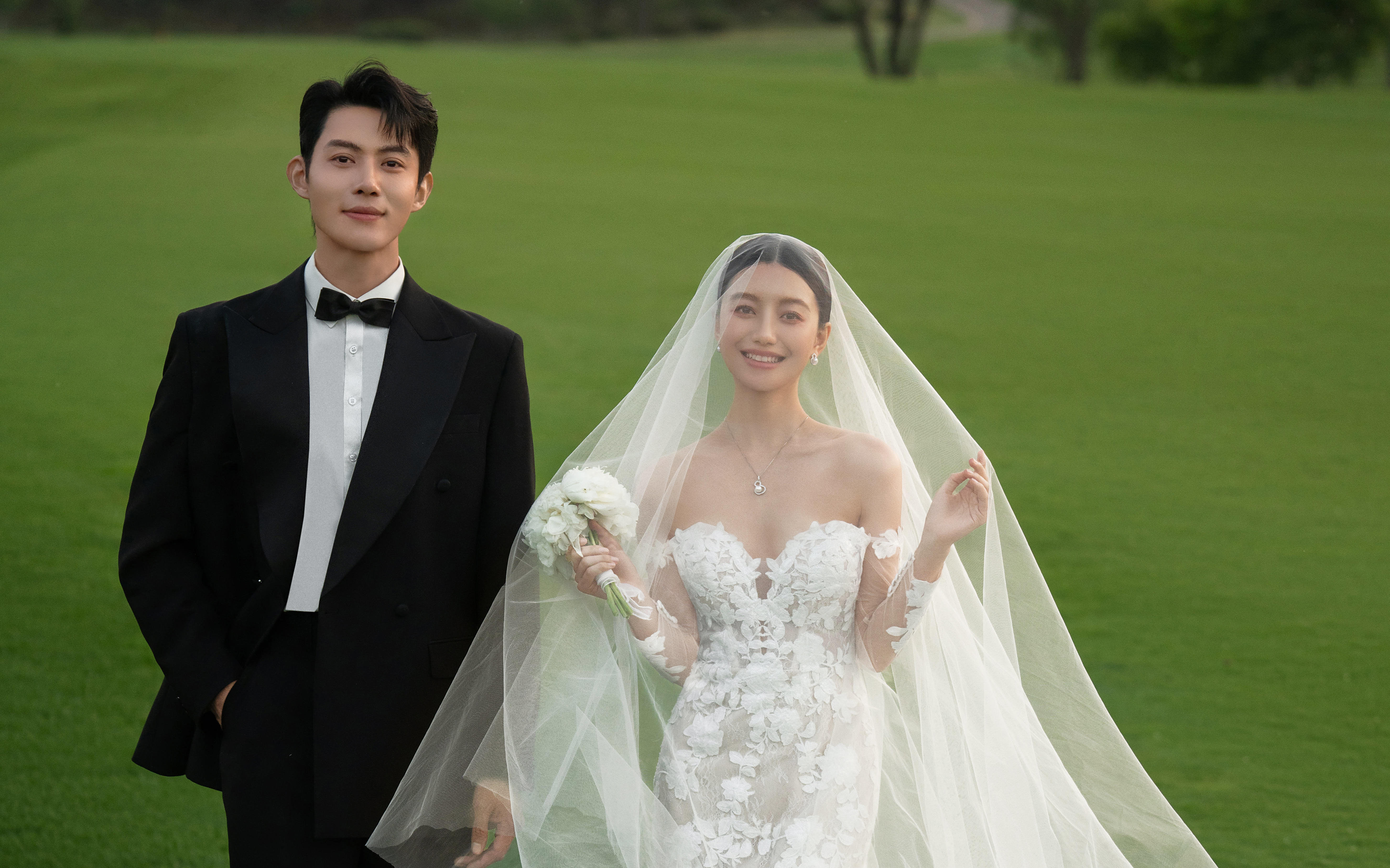【D視覺攝影】自帶濾鏡的草坪婚照， 超級清新