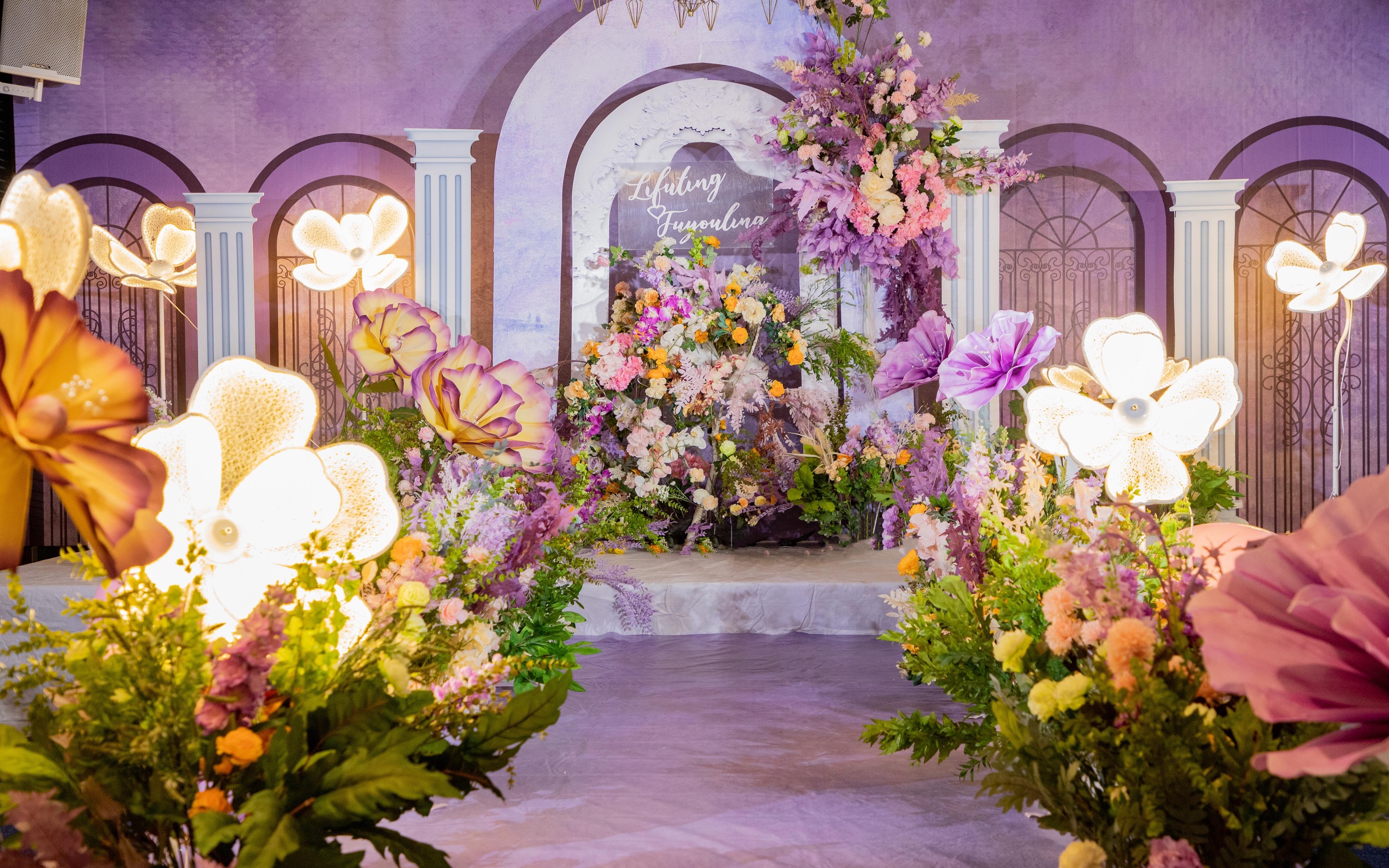 【莫奈花园】低层高不吊也很好看的油画风紫色系婚礼