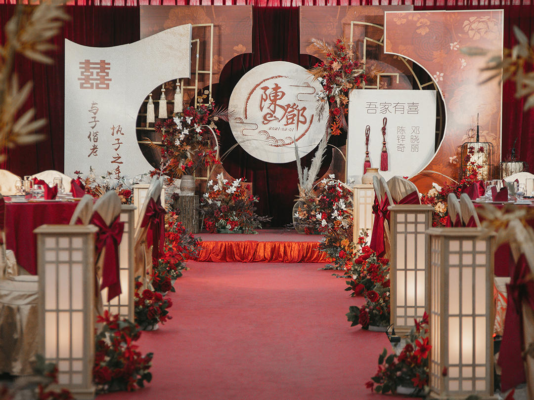 普宁米兰春天婚礼｜年轻长辈喜欢大气红金中式婚礼