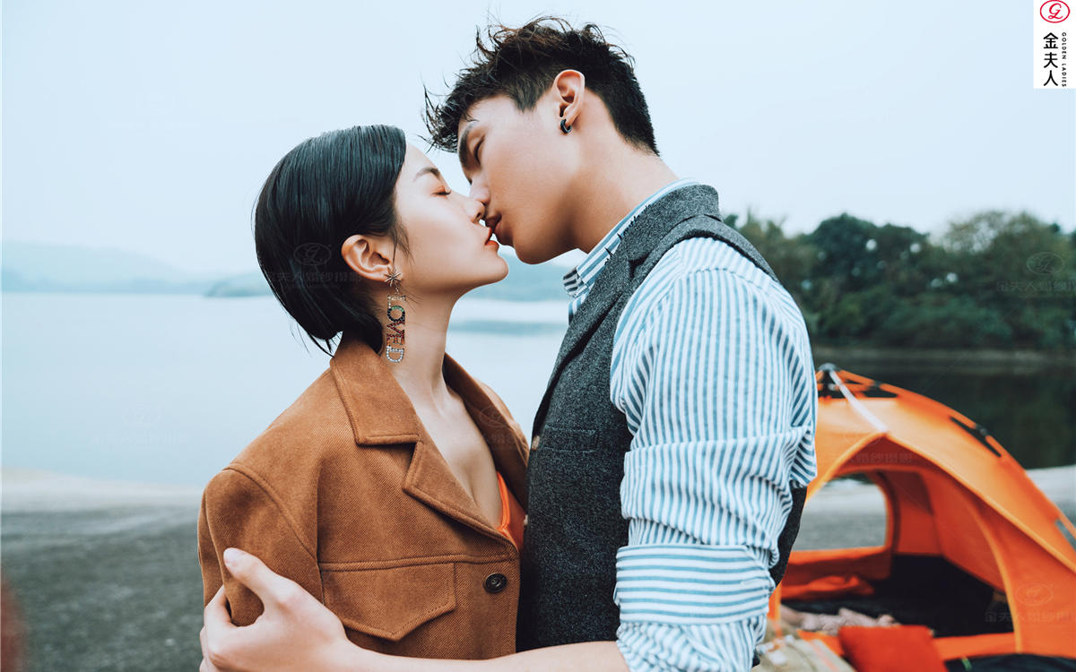 多风格可选！定制拍摄婚纱照