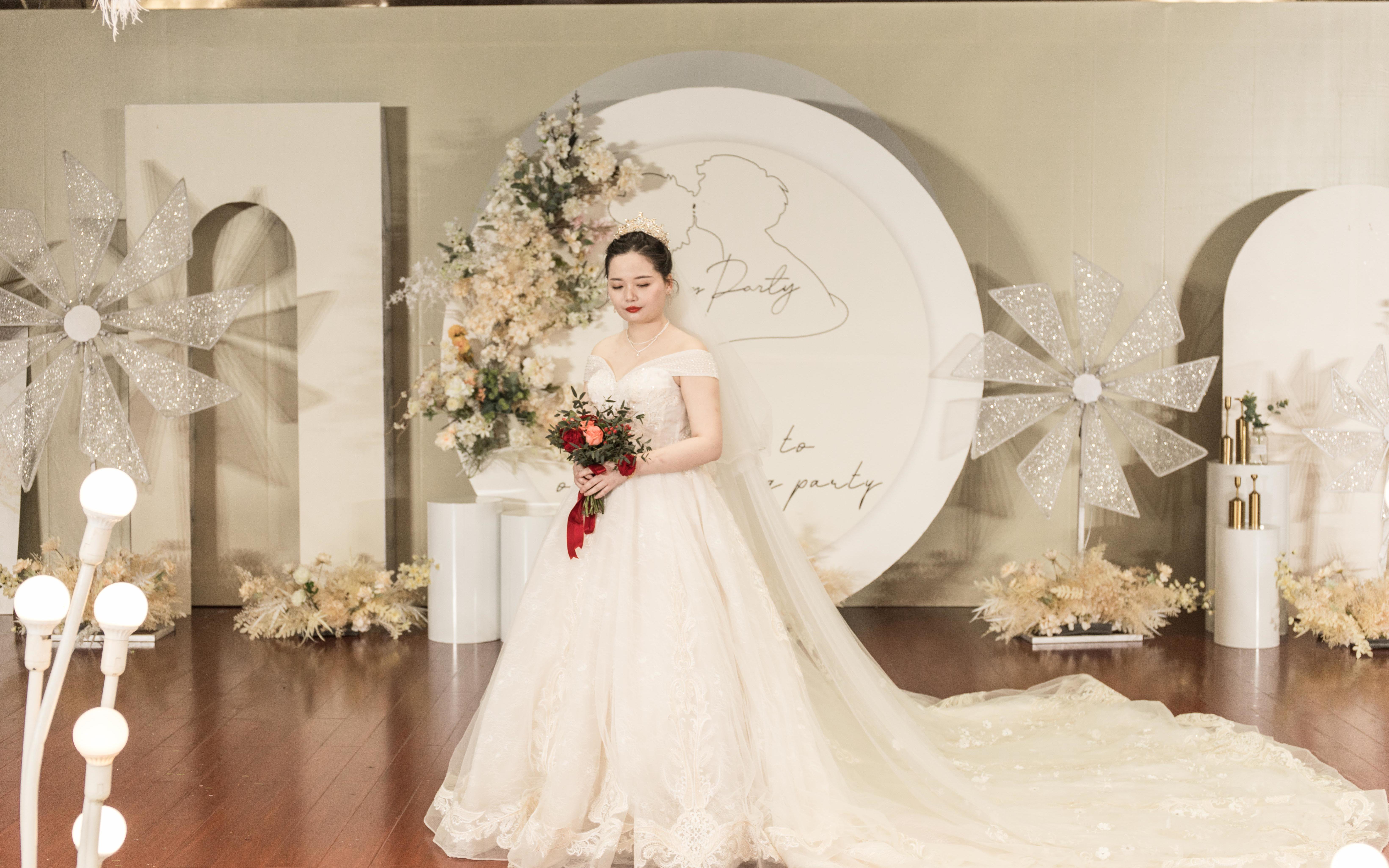 汉寿佳缘婚庆／香槟色仙女套餐/四大升总监配置/饱