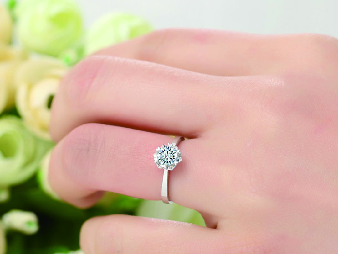 爱思诺铧钻石戒指--天王星系列