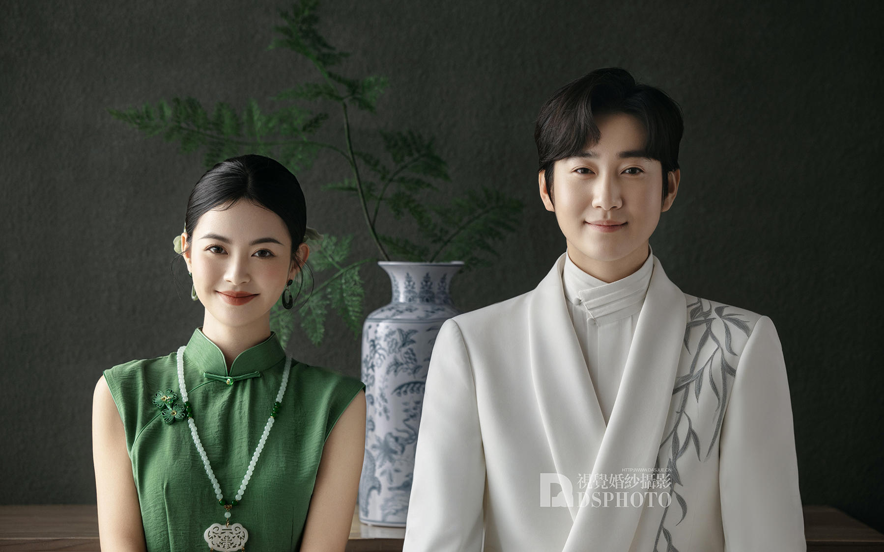 新中式婚紗照｜一襲旗袍 幾分寫意??清冷又高級